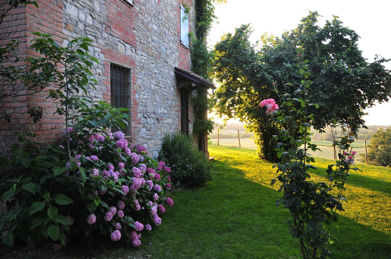 Bosco Dei Poveri Agazzano ภายนอก รูปภาพ